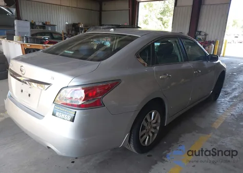 2015 Nissan Altima 2.5 S from USA, damaged, VIN 1N4AL3AP9FC155555